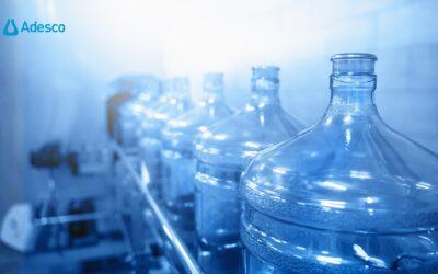 Cómo afecta el almacenamiento prolongado a la estabilidad del agua técnica